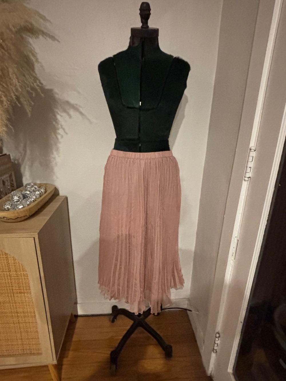 H&M mid length pleated skirt